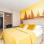 Opal 34 Family &